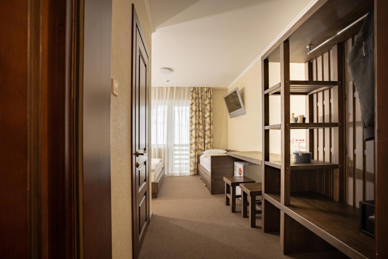 Private Rooms In Hotel Lift 1R Bukovel Exterior photo
